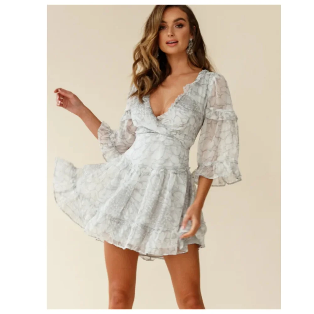 NWT Olivaceous Cream Ruffled Tiered Bell Sleeve Dress Sz. S - Picture 3 of 15